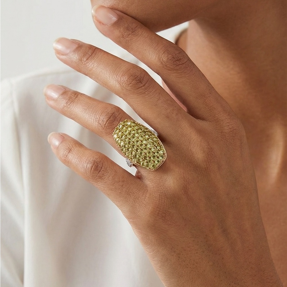 Peridot and Natural White Zircon
Elongated Ring in Vermeil 🆕 Size 7 - Picture 2 of 7